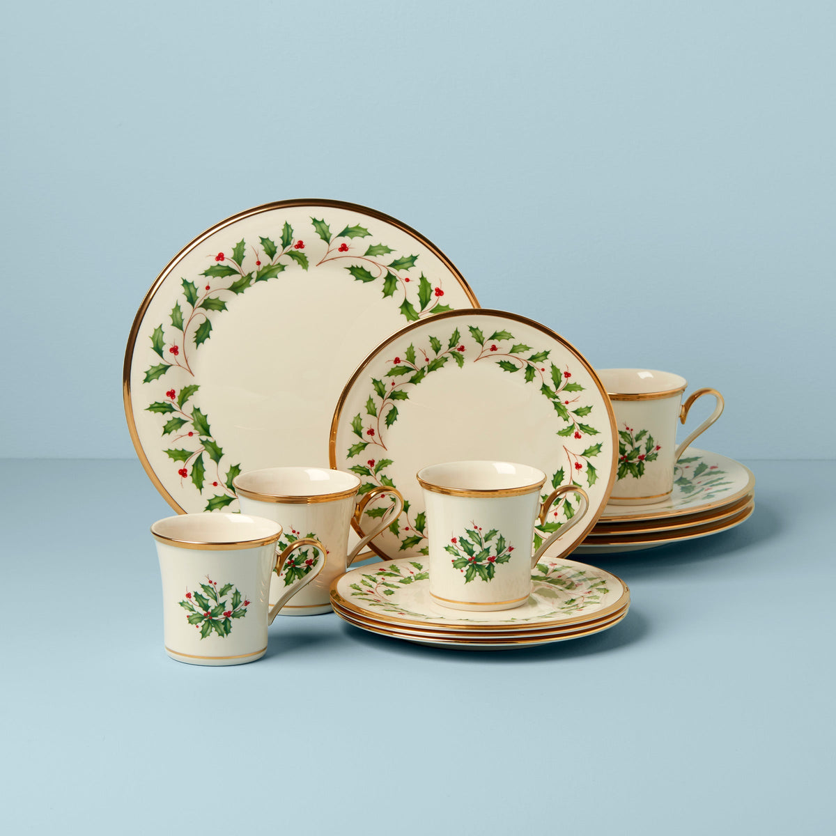 Holiday 12-Piece Plate & Mug Dinnerware Set