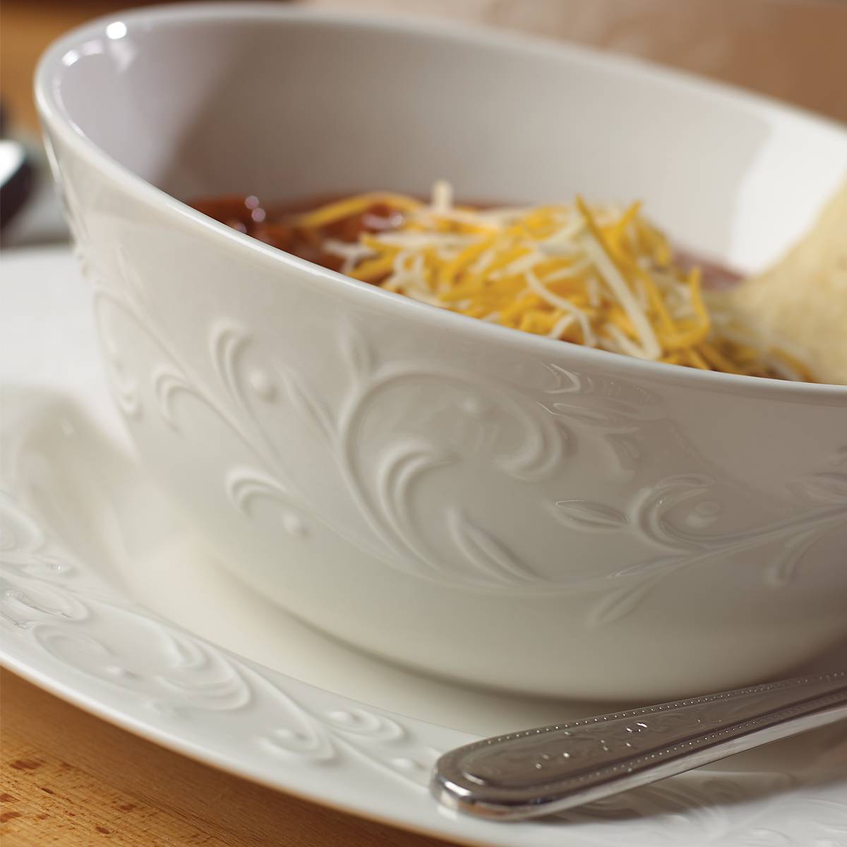 Opal Innocence Carved 4-Piece Place Setting