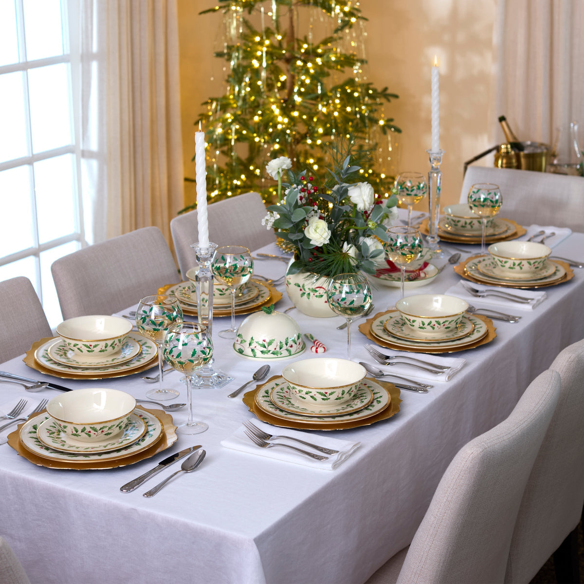 Holiday 65-Piece Flatware Set