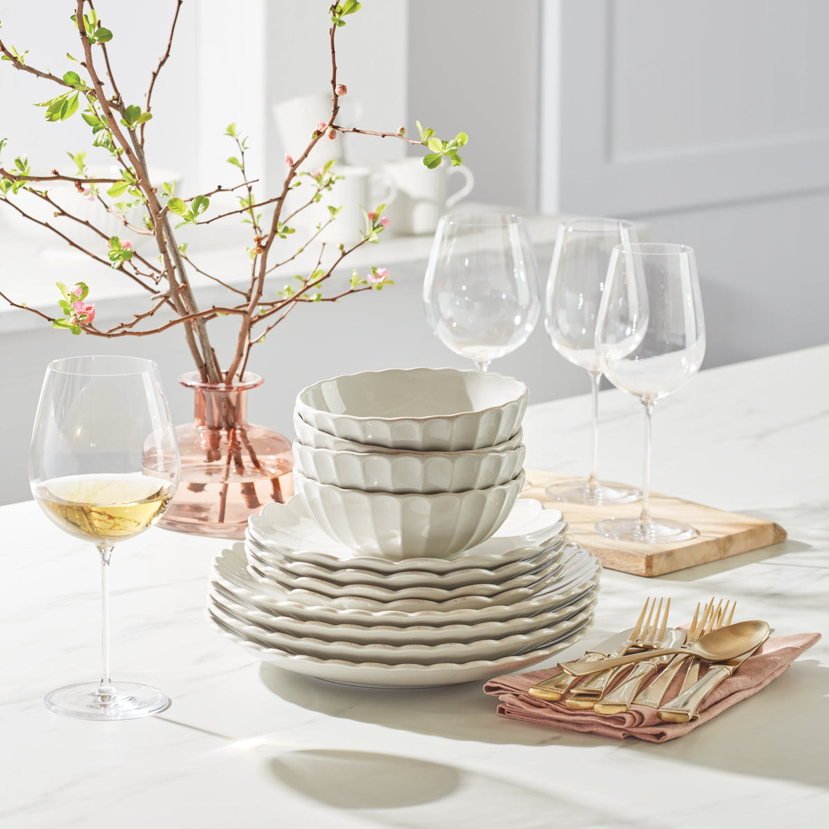 French Perle Scallop White 12-Piece Dinnerware Set