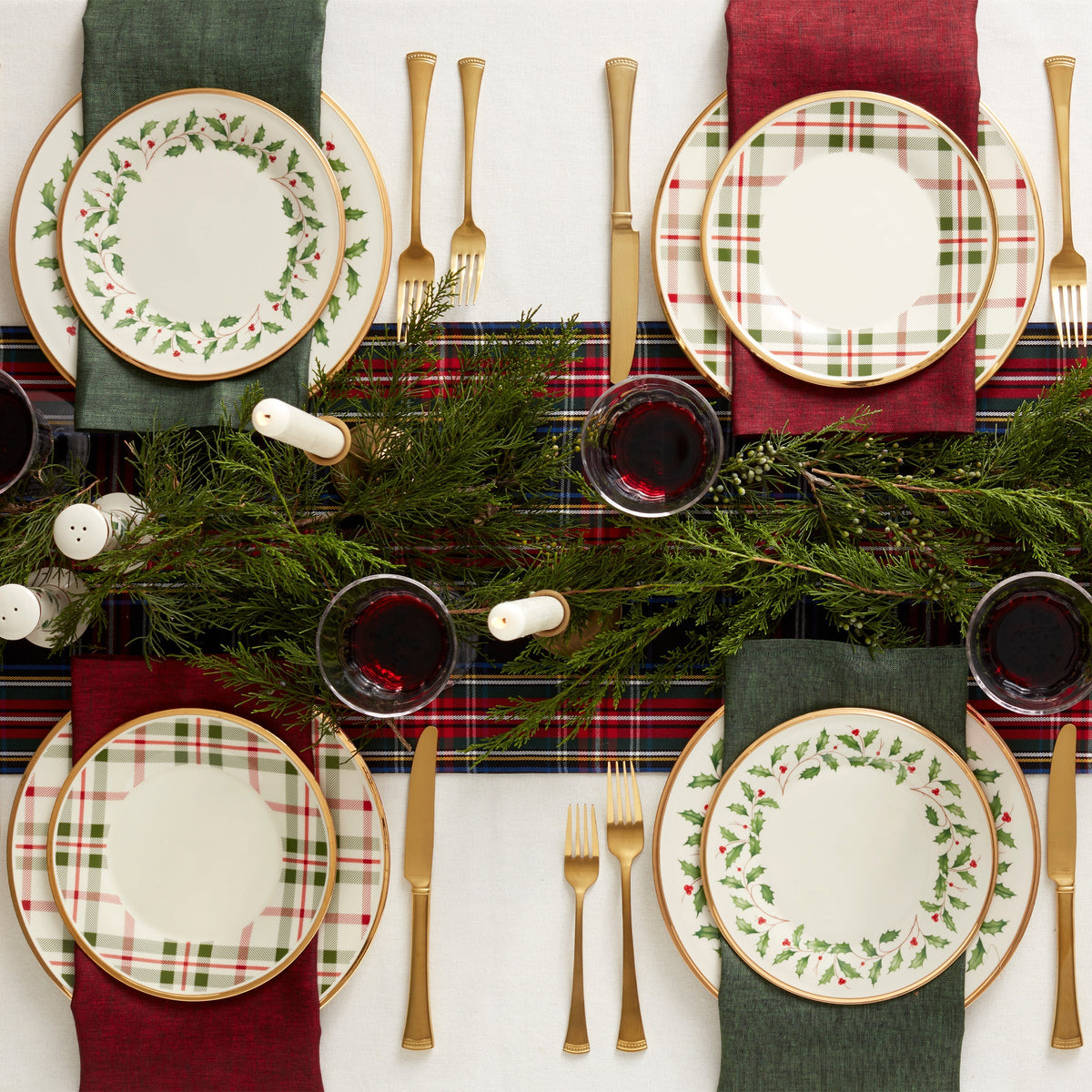 Holiday 12-Piece Plate & Mug Dinnerware Set