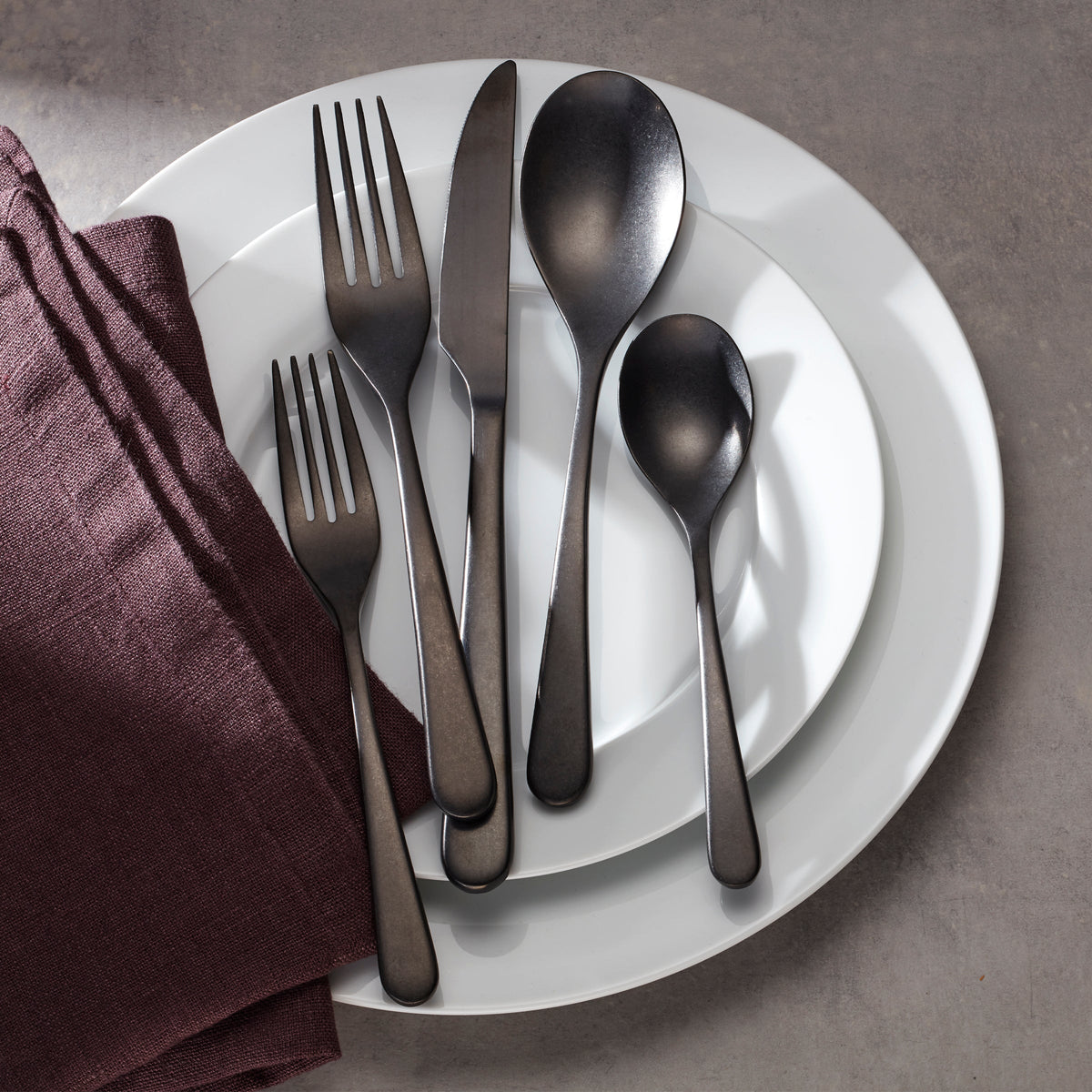 Kenbrook Black Vintage 20-Piece Flatware Set