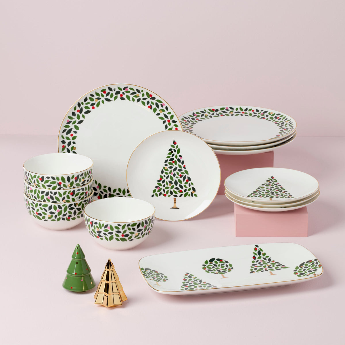 Evergreen Accent Plates, Set of 4
