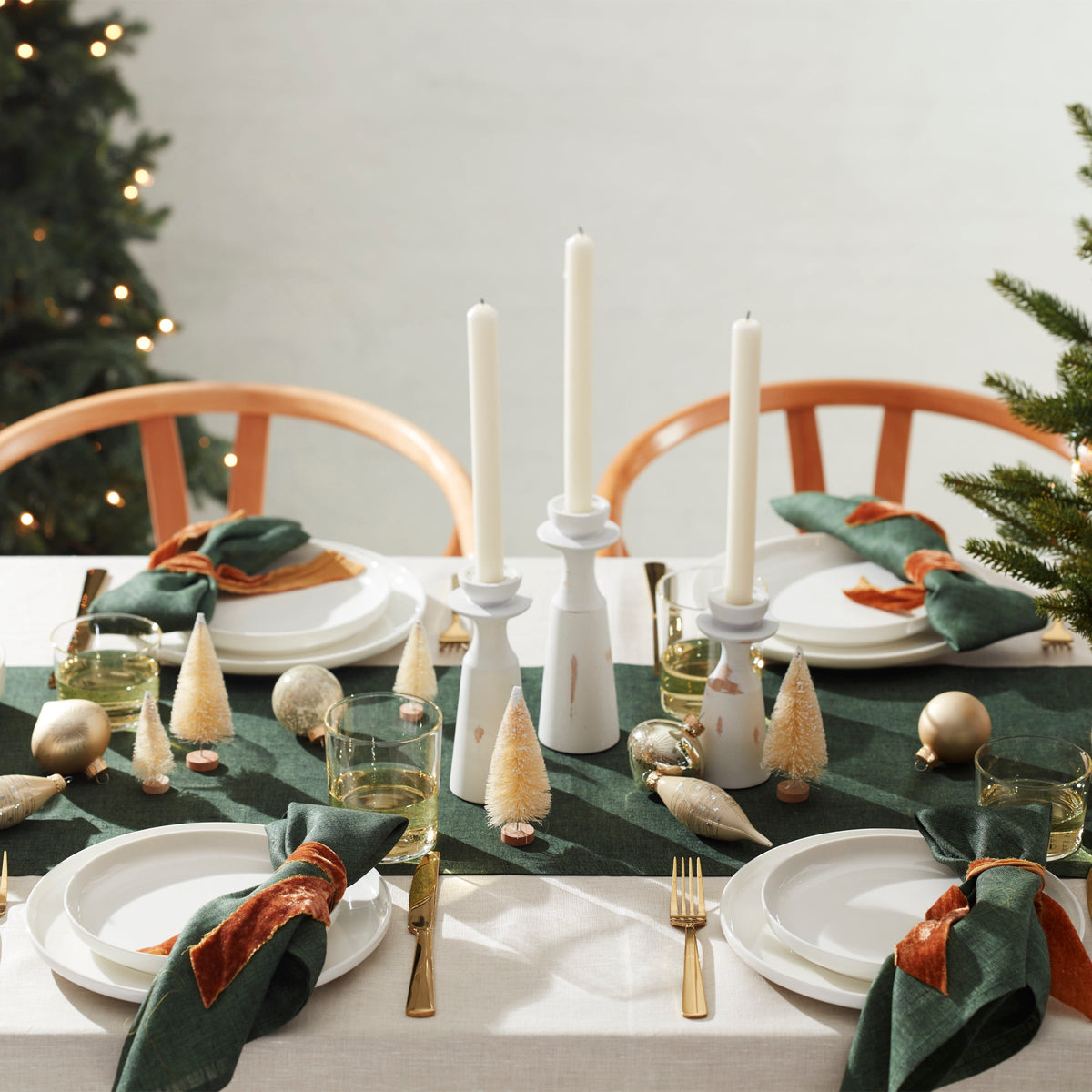 24 Seven White 18-Piece Dinnerware Set