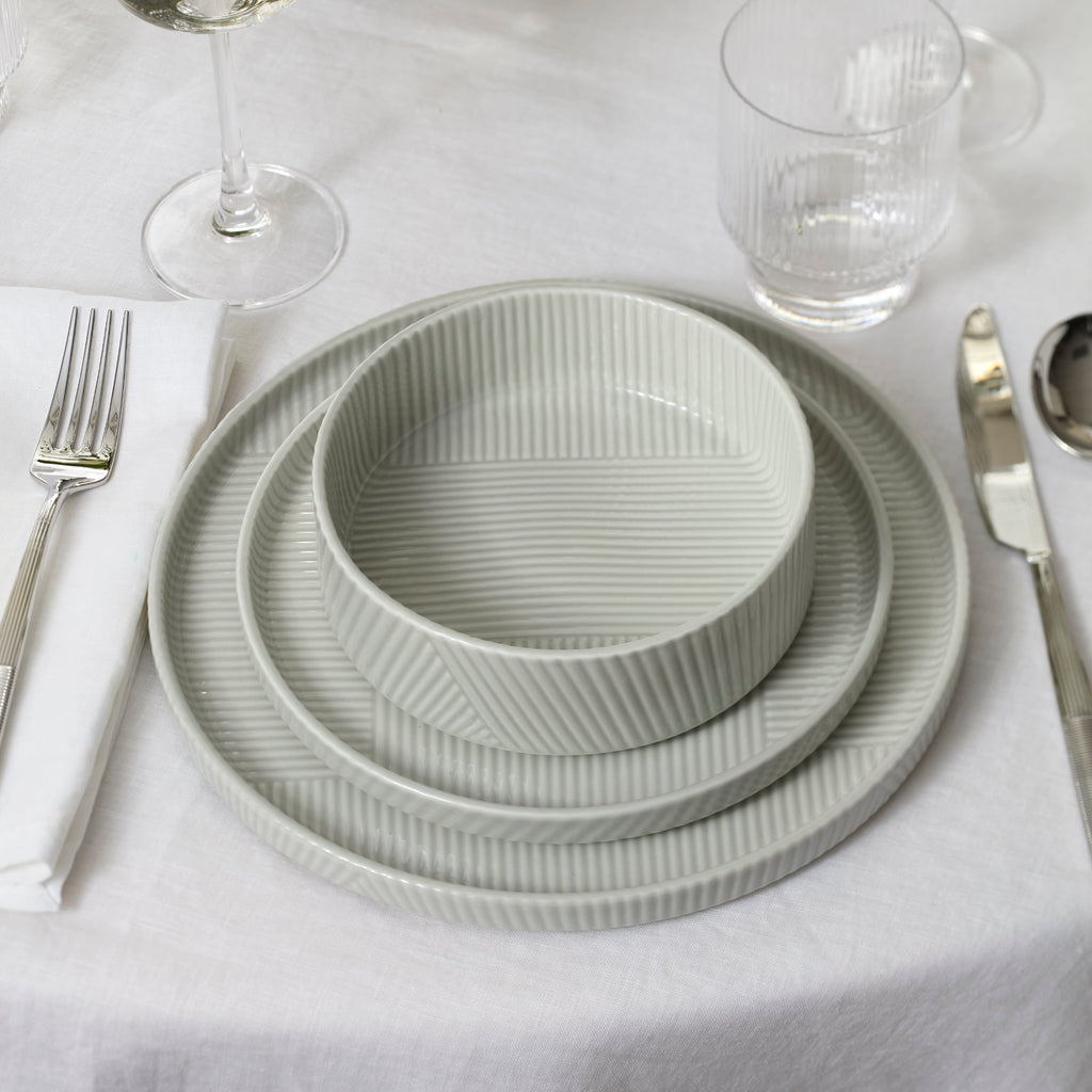Modulus Vapor 16-Piece Dinnerware Set