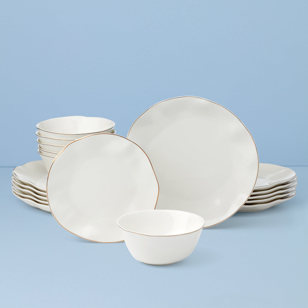 Blue Bay White 18-Piece Dinnerware Set